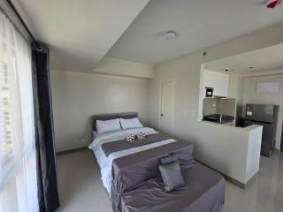 One LakeShore Condominium - 4