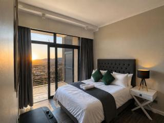 Menlyn Apartment - 2 Bedroom Apartment - Pretoria - 0