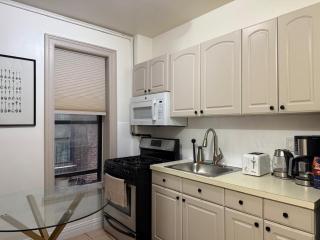 2-BDR-Fully Furnished Cozy Apartment, Near Columbia University - 9