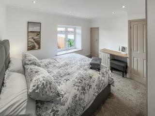 Holmcrest - 1