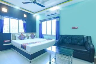 FabHotel Subharaj Palace - 4