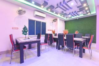 FabHotel Subharaj Palace - 8