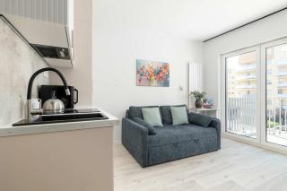 Modern Apartment in Cracow with Balcony, Desk and Parking by Noclegi Renters - 3