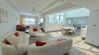 Penthouse with private pool and panoramic view - 0