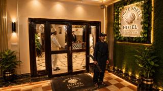 White Shell Hotel - 9