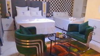 MC One Stop Road Lounge Hotel - 6