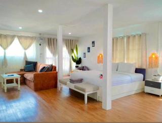 Tropical Oasis Aoyon Beach House - 4