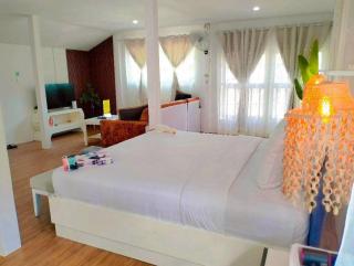 Tropical Oasis Aoyon Beach House - 7