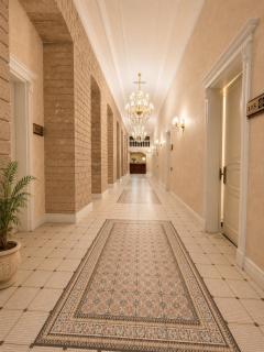 La Casa Malakhan Hotel - 0