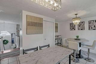 Cozy Reynoldsburg Escape Near Easton & Dwntn - 1