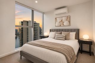 Docklands Panorama Harbour Views - Pool Gym & Parking - 8