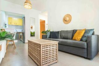Bright apartment near the historic center by REMS - 0