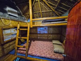 Daniel's Point Beach Cabins - 7
