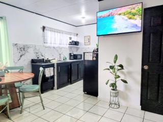 Casa Emma Quepos - Tropical & Private Getaway Near Manuel Antonio National Park - 8