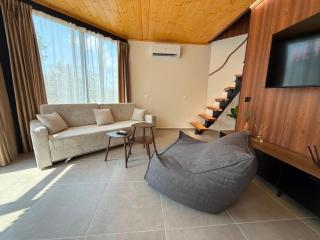 Octerra Villa with a Jacuzzi - Lake & Mountain View - 7