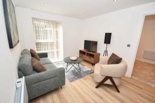 Bright 2 Bed Apartment in Central Leeds - Sleeps 4 - 0