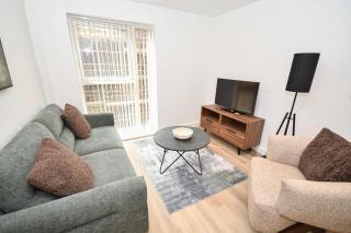 Bright 2 Bed Apartment in Central Leeds - Sleeps 4 - 3
