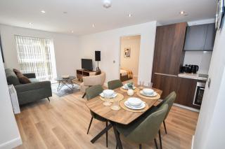 Bright 2 Bed Apartment in Central Leeds - Sleeps 4 - 2