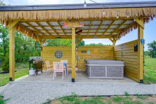 Tiki Dome Retreat w/ Private Hot Tub in Butler - 8