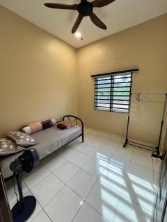 Khayra Homestay Private Pool - 3