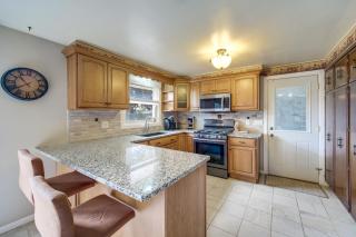 Hot Tub, Gym & Office! Family Home in Massillon - 3