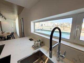 Luxury Penthouse with Pool and Terrace for 5 Guests - 6