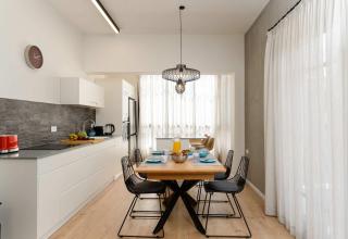 Modern 2BR with Sunny Balcony by HolyGuest - 9