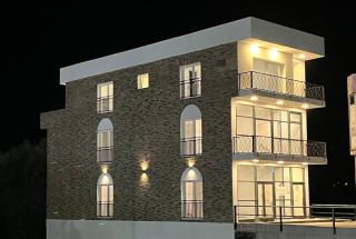 Penthouse at Liberty House, Malishevë - 8