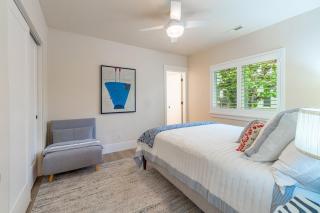 Peaceful UNR Retreat 2 Bed 2 Bath - 4