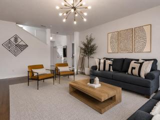 Luxury Retreat 6BR35BA Pool, Hot Tub & Game Room - 6
