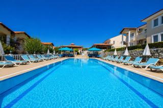 Larimar Suite Hotel - 8