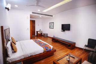 Hotel Haris Court Lajpat Nagar - 6