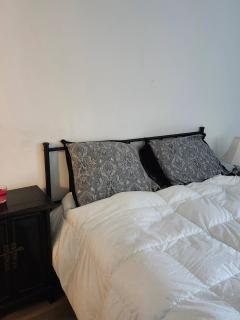 1 bd apartment sleeps 4- 20 mins from everything - 3