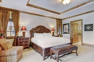 Luxury Ski-In, Ski-Out 1 Bedroom Residence In Lionshead Village At Vail Square - 3