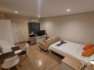 Pitarntong - Cozy Room Near MRT Bang Son - 7