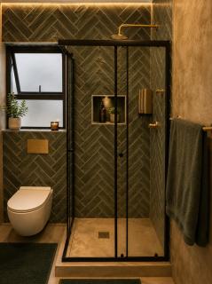 Falcons Rest - 1