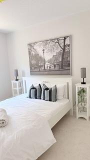 The Credit River House Lux 4BR Near Pearson - 2