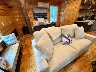 Treehouse Duo Lakefront 2 Private Hot Tubs - 4