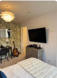 The Woking Suite Designer Flat near Town Centre - Woking - 2