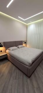 Baku City & Lake View Apartment - 4
