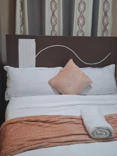 Deluxe Stay - 0