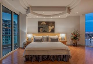 Luxury Penthouse with Spectacular Strip Views - 2