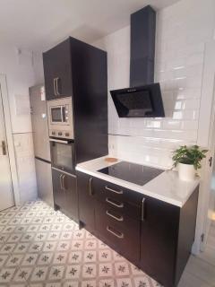 Bright 1-Bedroom with Ensuite in Puerta del Ángel - 8
