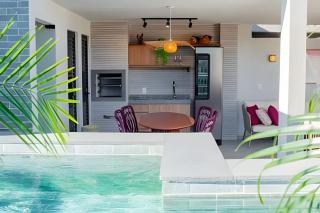 Casa 3 quartos com piscina privativa, Wi-Fi e a apenas 3 min a pe da Praia - 0