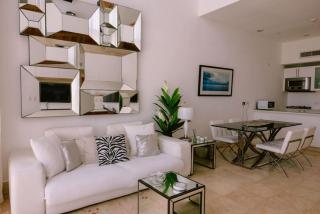 Sotogrande Luxe 1BR Pool and Beach - 5