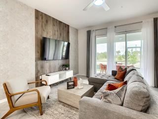 Beautiful 2BR with Waterpark & Private Game Room - 8
