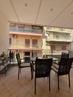 Twin balconies of Chalkida - 4