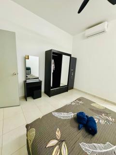 Homestay Aisya D'Sepang KLIA 4R 2BR netflix fully aircond - 4