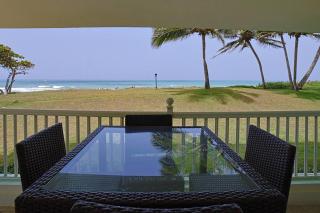 Oceanview 2BRCondo with Pool 5 Mins to Town Victorian - 8