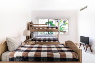 Sea Winds Seaside Family Stay - Spacious - 4